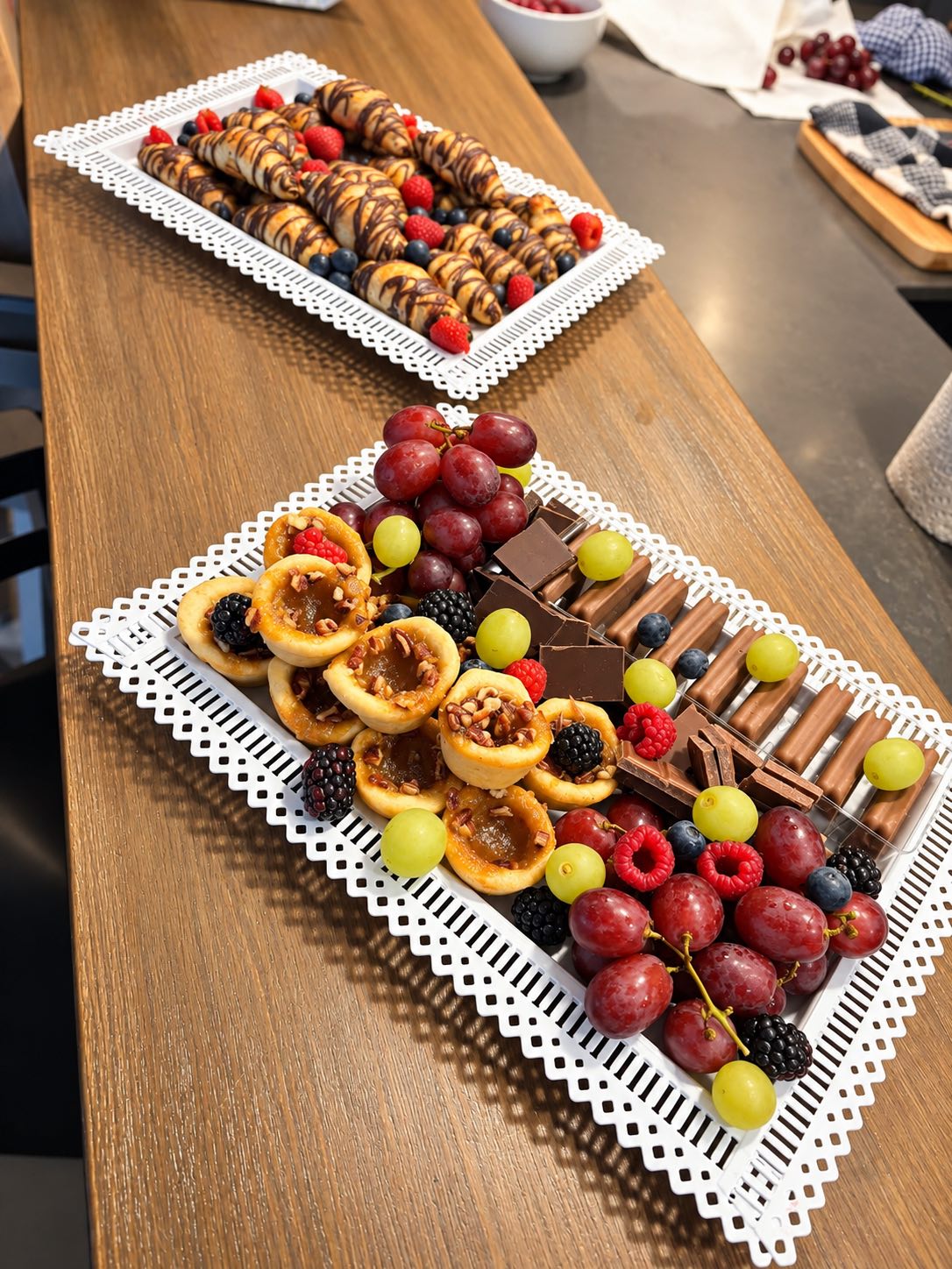 Plateaux de desserts et petits fruits